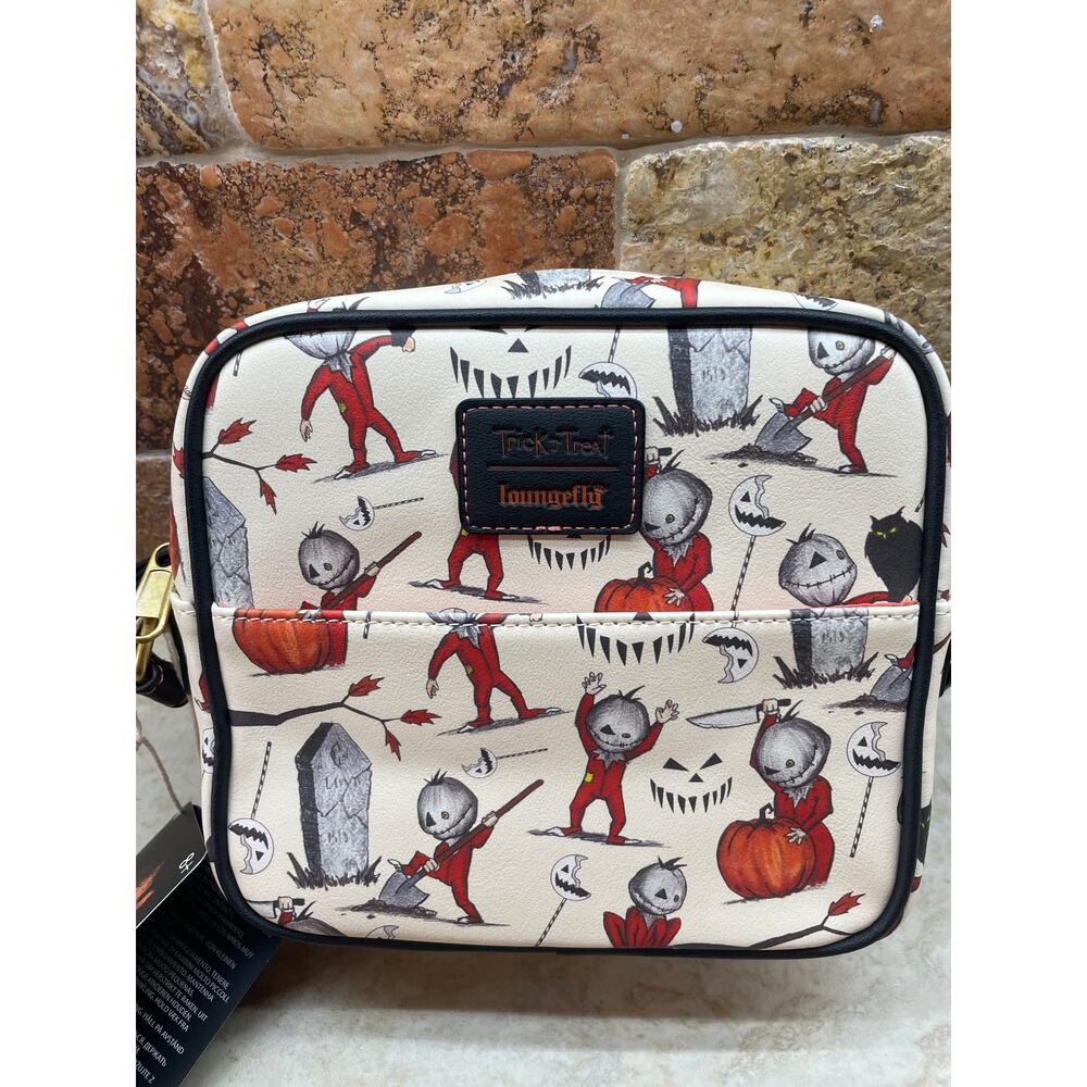 Loungefly Bag Crossbody Trick Treat Purse Sam NWT Halloween Zip Pumpkin Horror - Picture 5 of 11